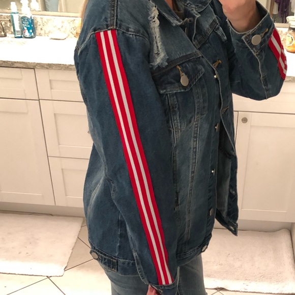 Jean jacket - Picture 2 of 4